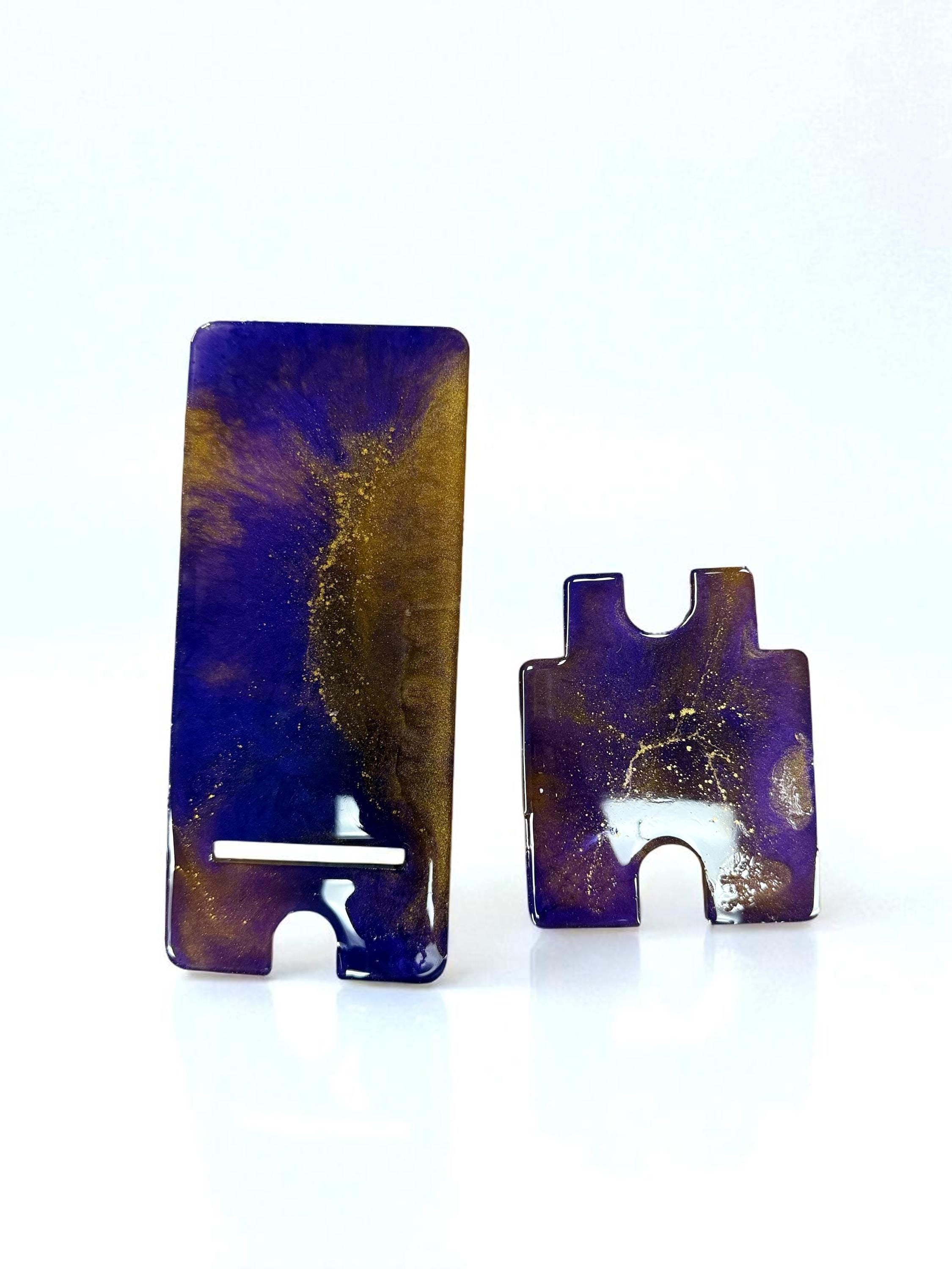Glitter Resin Phone Stand – Handmade, Aesthetic Desk Accessory