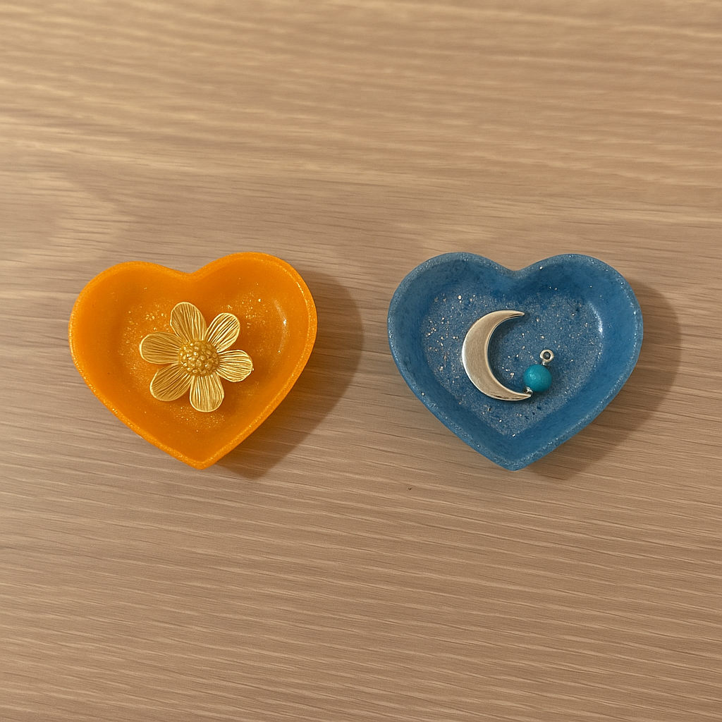 Handmade Heart-Shaped Resin Trinket Dishes – Glittery Jewelry Holder, Ring Dish, Gift for Her