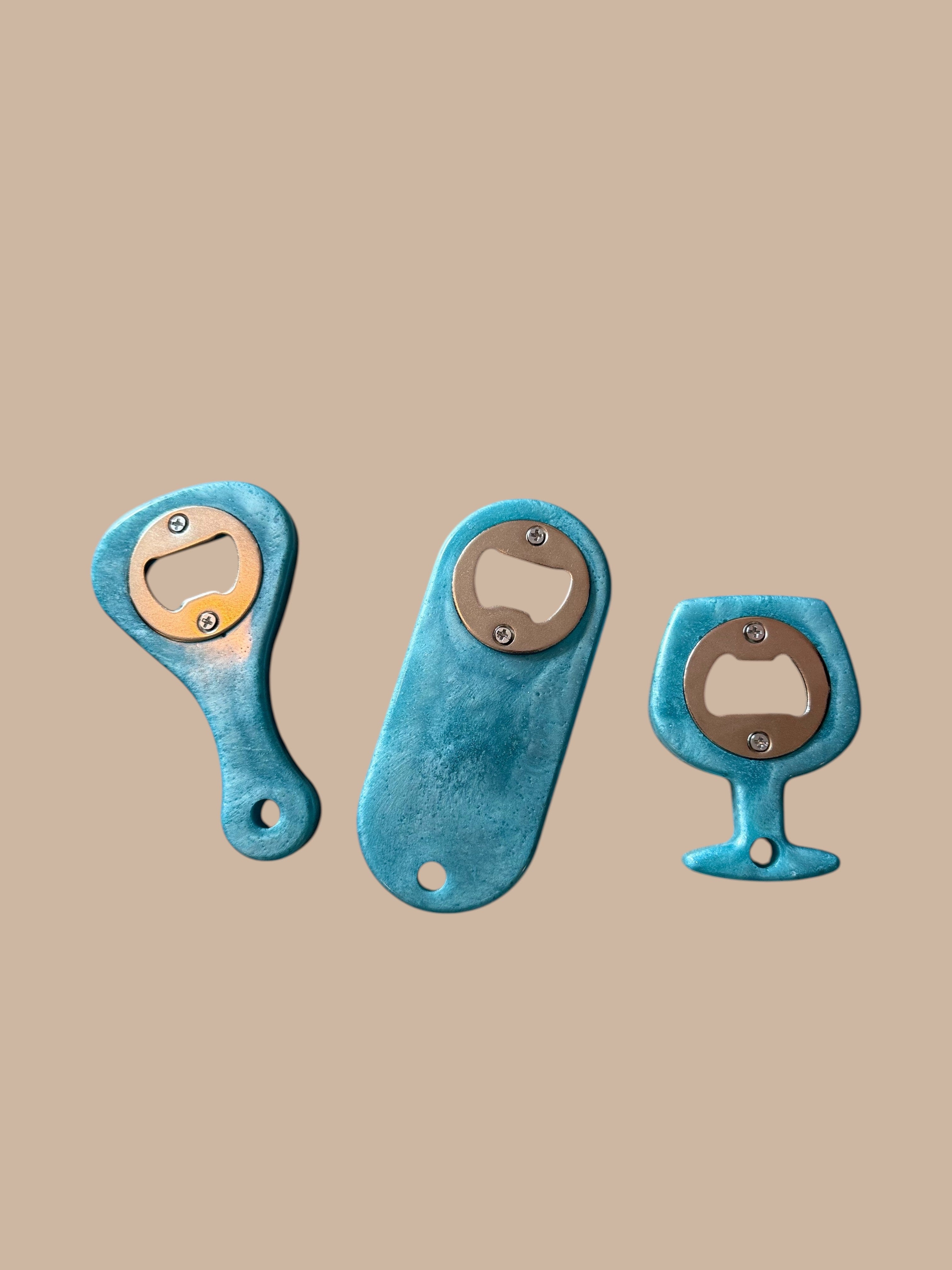 🧊 Handmade Resin Bottle Opener – Unique Opener in 3 Fun Shapes (Small, Round, Wine Glass)