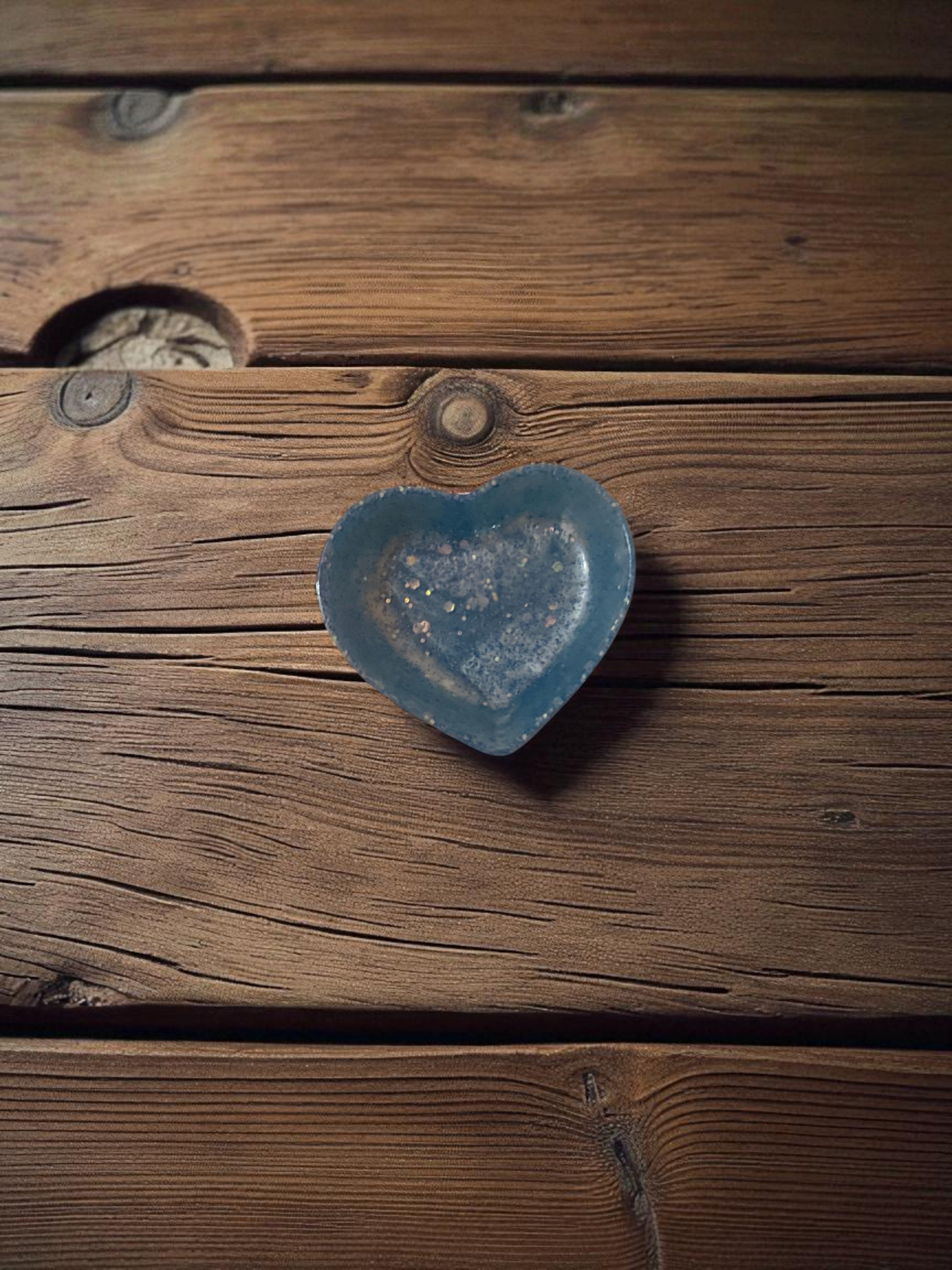 Handmade Heart-Shaped Resin Trinket Dishes – Glittery Jewelry Holder, Ring Dish, Gift for Her